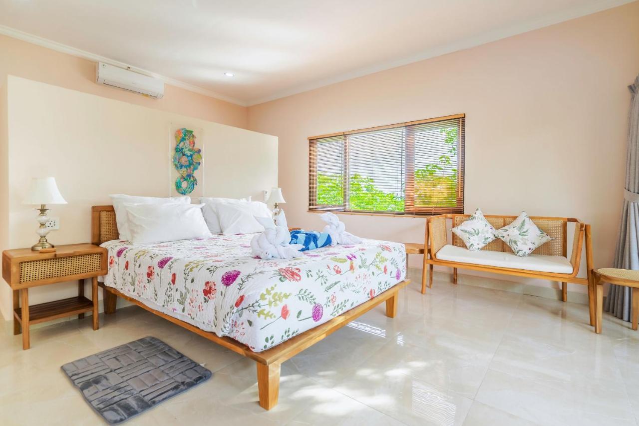 Lunar Dive Resort: Bamboo Villas Kubu Bagian luar foto