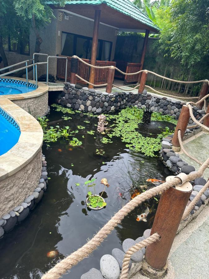 Lunar Dive Resort: Bamboo Villas Kubu Bagian luar foto