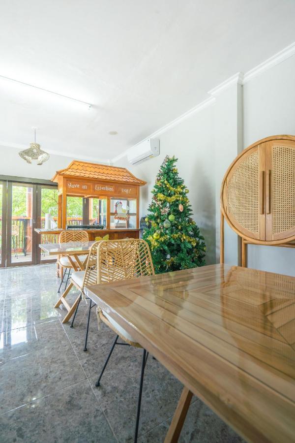 Lunar Dive Resort: Bamboo Villas Kubu Bagian luar foto